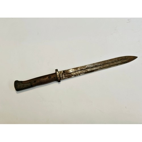 9342 - A German Mauser bayonet, back stamped with W over 88, Weyersberg Solingen, no scabbard