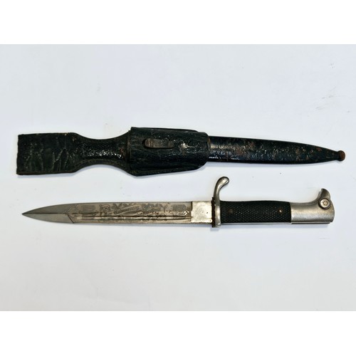 9344 - A Third Reich era German presentation dress bayonet, engraved 'Bur Erinnerung an Meine Dienstzeit', ... 