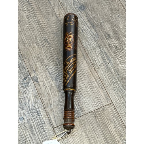 9364 - LOCAL INTEREST (NORFOLK): A Victorian policeman's truncheon, hand painted with V.R. over lion and cr... 