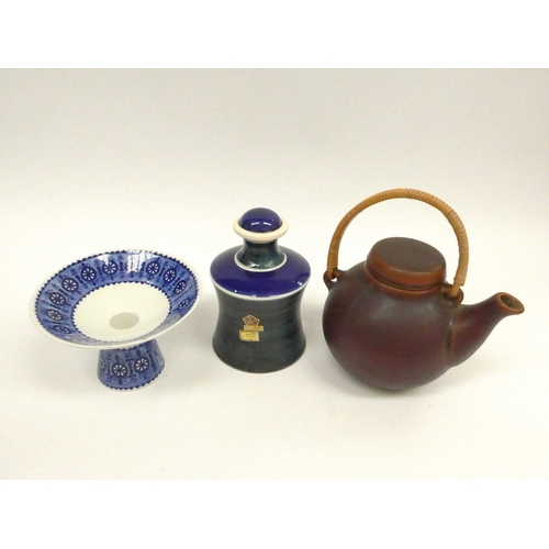 7165 - An Arabia of Finland Antica candle holder by Raija Hosikkinen (a/f) an Arabia Ulla Procope teapot an... 