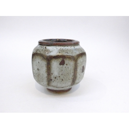 7136 - DAVID LEACH (1911-2005): A Studio pottery small cut sided pot, dolomite glaze.  Impressed personal s... 