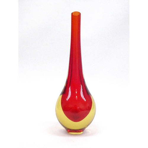 7247 - A Murano Sommerso teardrop vase in red, 23.5cm high