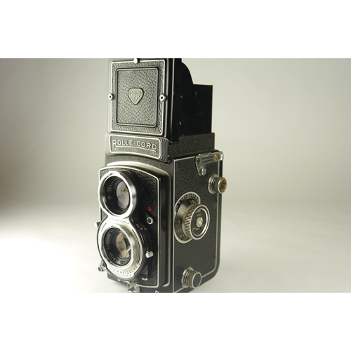 6064 - A Rolleicord VA model 2 6x6 120 medium format TLR camera w/ Xenar 75mm f3.5 lens