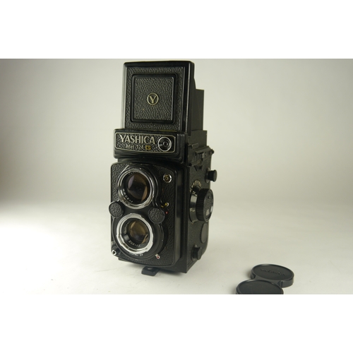 6065 - A Yahsica Mat-124G medium format camera