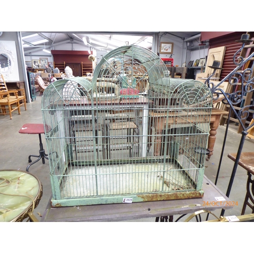 2029 - An art deco form bird cage