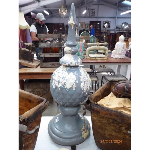 2053 - A painted composition pineapple finial