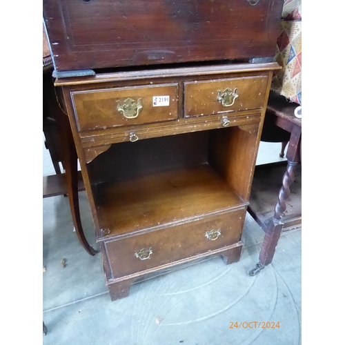 2191 - A walnut bedside cupboard