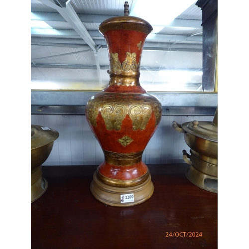 2200 - A gilt lamp base