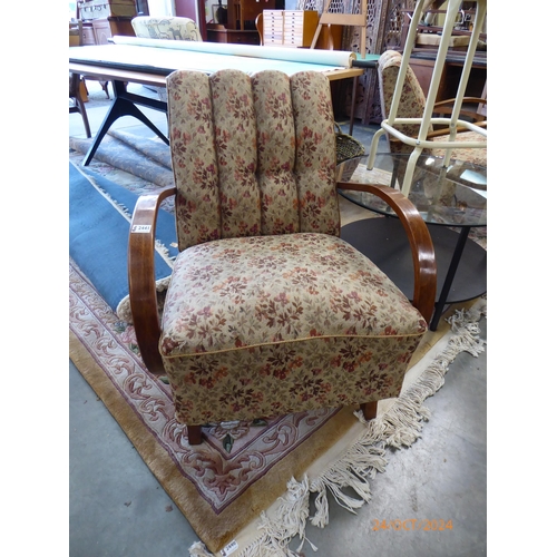 2441 - A pair of Art Deco Findrich Halaba chairs with bentwood arms