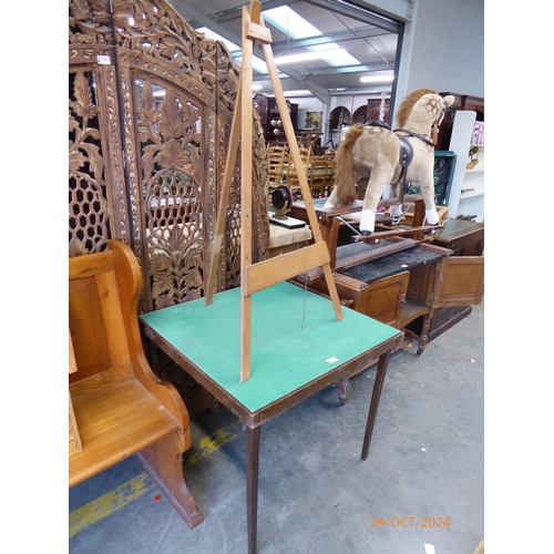 2454 - A card table with fold-out legs, a campaign table lega/f and an easel (3)