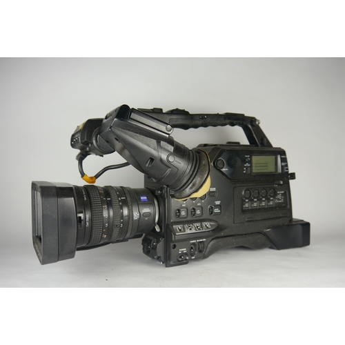 6023 - A Sony HVR-S270E HDV Camcorder w/ Carl Zeiss Vario-Sonnar T* 1,6/4,4-52,8 lens
Un-tested