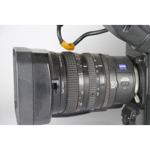 6023 - A Sony HVR-S270E HDV Camcorder w/ Carl Zeiss Vario-Sonnar T* 1,6/4,4-52,8 lens
Un-tested