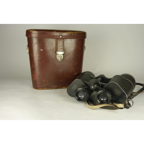 6037 - A pair of Carl Zeiss Jena Jenoptem 10 x 50 binoculars