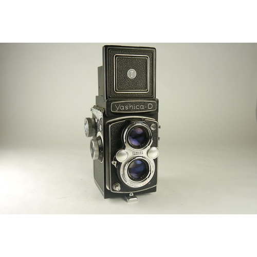 6066 - A cased and in original box Yashica D 120 film Medium Format Camera SR D4111625 w/80mm F/3.5 Twin Le... 