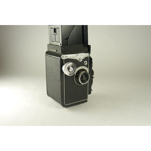 6066 - A cased and in original box Yashica D 120 film Medium Format Camera SR D4111625 w/80mm F/3.5 Twin Le... 