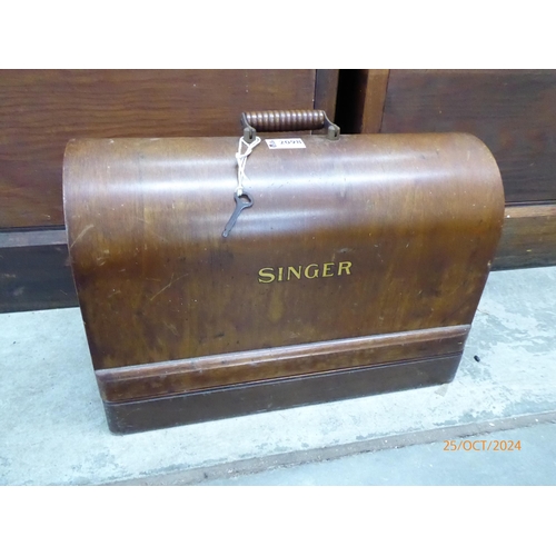 2098 - A singer sewing machine