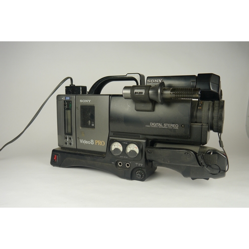 6091 - Two Sony camcorders, models CCD-V200E & CCD-V8AF-C