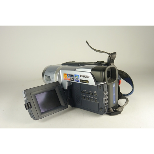 6099 - A Sony DCR-TRV140E camcorder