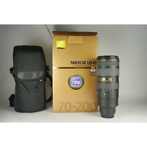 6009 - A Nikon AF-S Nikkor 70-200mm f2.8G ED VR II lens w/ Nikon HB-48 lens hood. Comes in original box and... 