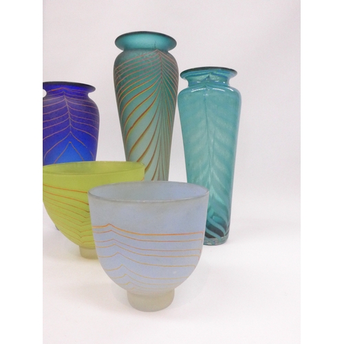 7242 - A collection of Shakspeare Glass - Three large signed studio art glass vases and two similar bowls, ... 