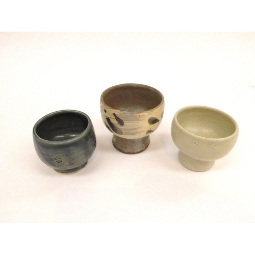 7138 - WILLIAM 'BILL' MARSHALL (1923-2007) Three studio pottery bowls, impressed potters seals to bases and... 