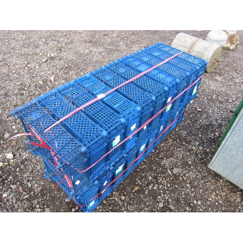 3416 - A quantity of plastic stacking crates