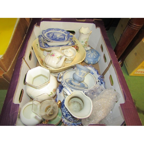 4158 - A box of mixed ceramics including Wedgewood, Spode etc