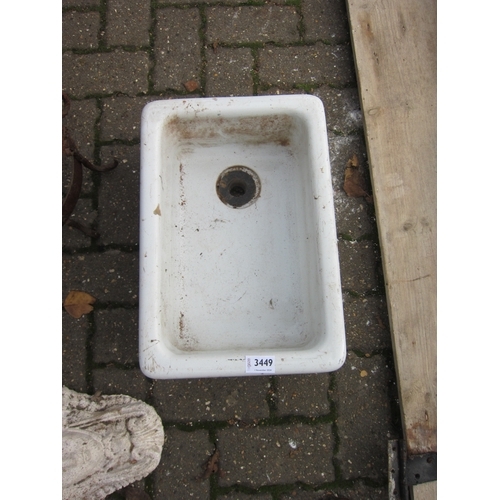 3449 - A small butler sink