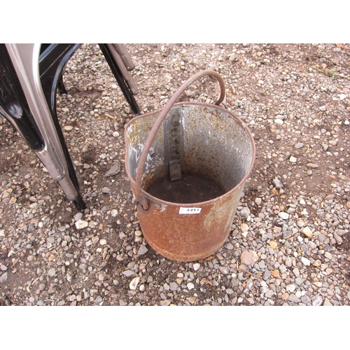 3451 - A three gallon metal bucket