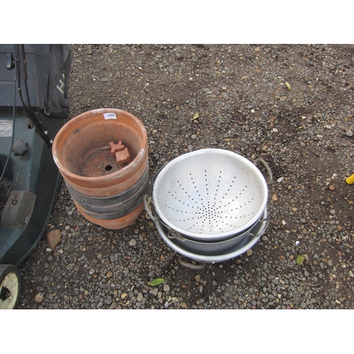 3455 - Six terracotta pots and two aluminium pans etc