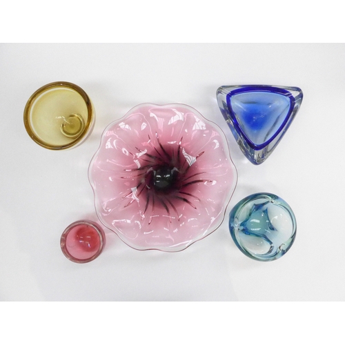 7303 - A collection of art glass bowls including Murano in various colours.  Largest diameter 30cm