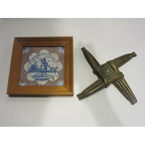 4455 - A framed tile and a Saint Brigid wall mounting cross