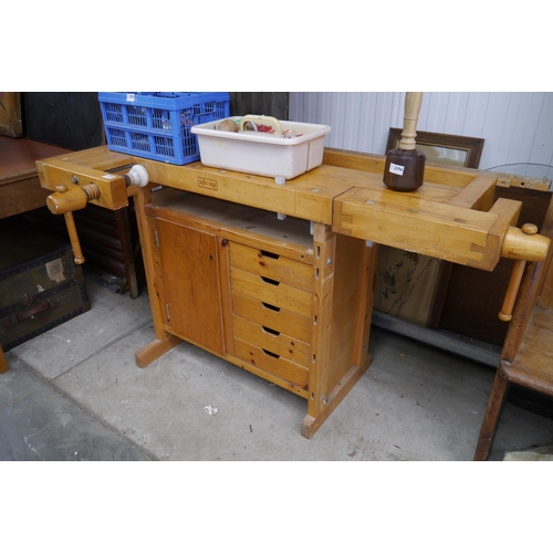 2095 - A Swedish Sjobergs maple and pine wood work bench