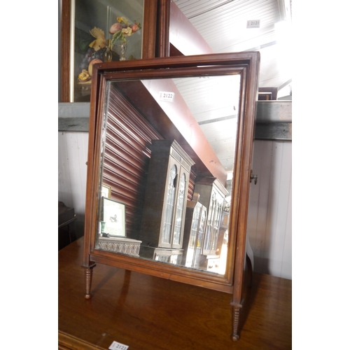 2122 - A mahogany-framed dressing mirror on bobbin-turned legs