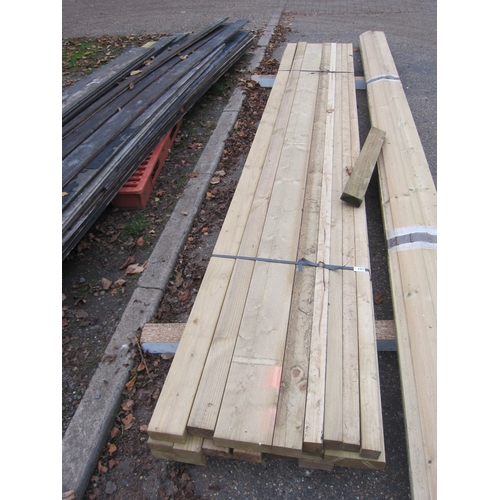 3451 - A bundle of 12' various pressure treated timber