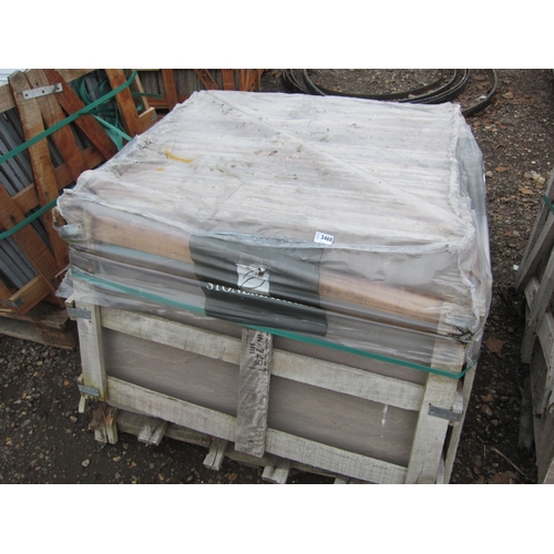 3468 - A pallet of sandstone slabs