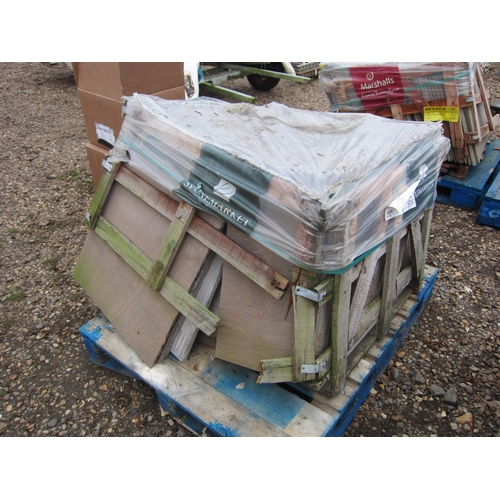 3485 - A pallet of sandstone slabs