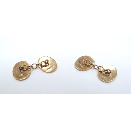 9175 - A pair of 9ct gold cufflinks, 5.7g