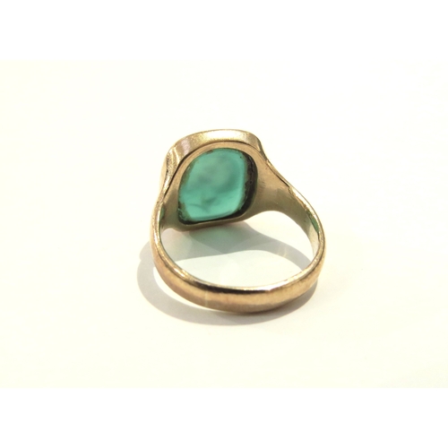 9017 - A 9ct gold Chester hallmarked intaglio ring depicting a females side profile. Size K, 4.2g