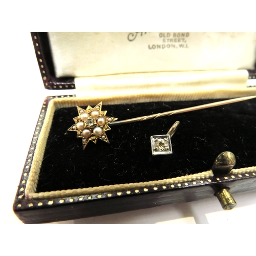 9230 - A diamond pendant and a stick pin with pearl and single diamond Star