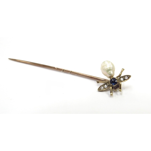 9095 - A stick pin with the finial as a Bee with a pearl body and sapphires and diamond set head