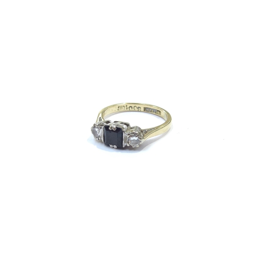 9021 - A sapphire and diamond ring the square sapphire flanked by round cut diamonds, stamped 18ct/plat. Si... 