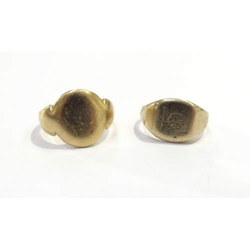 9372 - A 9ct gold signet ring monogrammed LGF. Size I/J, 2.8g and a gold signet ring, stamped 18ct, cut, 5.... 