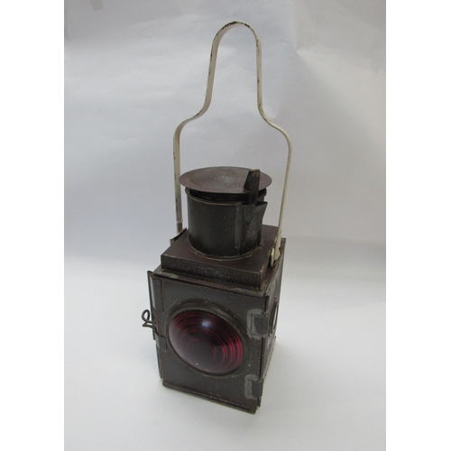 8004 - A BR (W) tail lamp with interior reservoir and burner