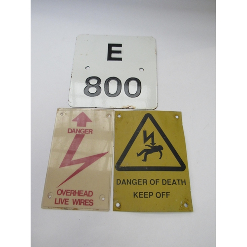 8044 - An enamel license plate E-800 and two danger signs etc