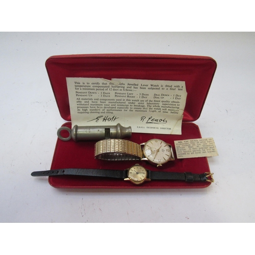 8182 - A 9ct gold cased Smiths wristwatch that was presented to Mr R.V Nunn who was a Leading Goods Porter ... 