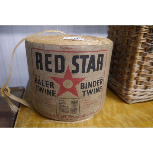 2081 - A ball of red star twine