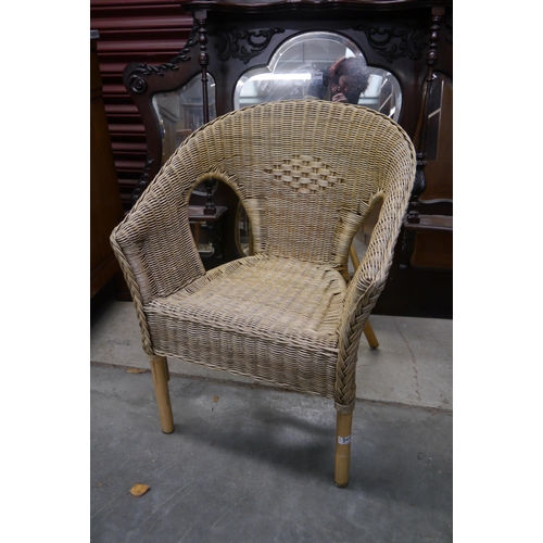 2435 - A wicker tub chair