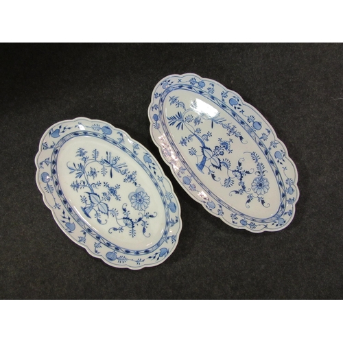 1539 - A near pair of blue and white oval serving dishes in the 