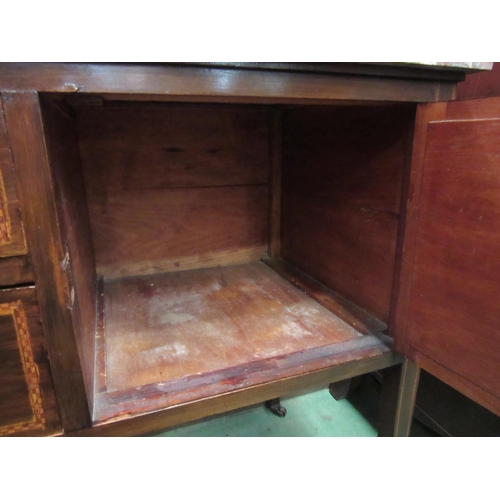 4139 - An Edwardian mahogany marble top washstand with crossbanded chequer strung inlay the single cupboard... 